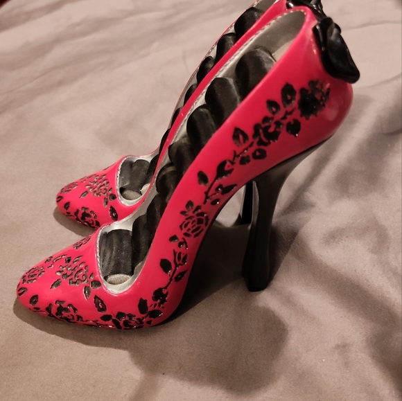 Vintage High Heels Ring Holders (Set Of 2) - Picture 4 of 9